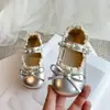 Zapatos de Princesa para Niñas 2026 Otoño Nuevos Zapatos Pequeños de Cuero para Niñas Bebés Suela Suave Zapatos Individuales de Perla