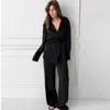 Conjunto de Pijama Fashionável para Outono e Inverno 2026 Europeu e Americano, Conjunto de Duas Peças com Jaqueta de Manga Longa e Calça Quente para Mulheres
