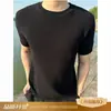 Camiseta Masculina de Verão Estilo Old Money em Tricô Preto Texturizado de Manga Curta, Oca, Respirável, de Seda Gelada, com Cintura Elástica e Ombro Normal