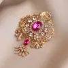 Novo broche estilo antigo de alta qualidade ins para mulheres estilo chinês leque borla pino de terno placket de pressão cheongsam corsage atacado