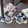 Zapatos deportivos para niños de primavera y otoño, antideslizantes, casuales, versátiles, modernos, zapatos tipo "dad shoes" para niños
