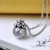 Collar Retro Chiba Que Puede Guardar Cosas Pequeñas para Mujer, Colgante de Bolsa de la Fortuna Abrible, Protección de Píldora de Néctar Pequeña de Plata Tailandesa y Cinabrio