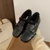 2026 Nuevo Estilo Punta Cuadrada Patchwork Tacón de Cuña Tallado Hebilla Casual Moda Commuter Peludo Zapatos de Mujer