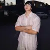 Camisa Colorida de Manga Curta com Lapela Vazada Estilo Hong Kong para Homens, Design Ins Estilo Francês de Verão, Camisa Casual Solta de Nicho