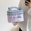 Bolsa de Maquillaje Estilo Coreano Casa Pequeña Gran Capacidad para Salidas de Chicas Bolsa con Compartimentos para Maquillaje Bolsa Portátil de Mano para Cuidado de la Piel y Artículos de Tocador