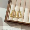 Pendientes Geométricos de Acero Inoxidable Europeos y Americanos, Estilo Nuevo, Versátiles, Retro, Diseño de Lujo Ligero, Pendientes Transfronterizos Simples para Mujer