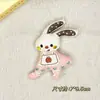 Boneca Coelho de Tecido Pelúcia Fofa de Desenho Animado, Broche de Girafa, Saia, Leggings de Urso, Acessórios e Acessórios