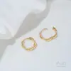 Retenção Forte de Cor Brincos Redondos Ovais Geométricos Vazados Irregulares Banhados a Ouro 14K, Brincos Argola Torcidos de Luxo Leve de Alta Qualidade