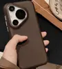 Funda de Teléfono de Color Sólido con Patrón de Lichi para Huawei P70PRO Resistente a Caídas MATE60 Simple P70 Cuerda de Mano MATE60PRO