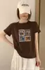 Camiseta feminina Shisanxing de algodão canelado com fonte física, envio direto do mercado atacadista, top justo de manga curta, suprimento exclusivo da segunda leva de verão