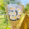 Ramos de Flores Eternas Tejidos a Crochet Terminados de Girasoles, Tulipanes y Claveles como Regalos Navideños para Amigos y Mejores Amigos