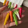 Lindo y Dulce Pasador de Pelo Estilo Vegetal con Diseño Realista de Rábano Verde, Divertido Pasador de Pelo de Vegetal para Flequillo y Cabello Lateral, Accesorio de Pelo para Estudiantes