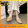 Sandalias planas de talla grande para mujer, nuevo estilo verano 2025, versátiles, a la moda, casuales, transpirables, zapatos de playa