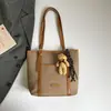 Bolso grande transfronterizo para mujer, nuevo de otoño 2026, versátil, de moda, de un solo hombro, moderno, para ir al trabajo, retro, casual, tipo tote