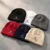 Otoño Invierno Senderismo Cálido Sombrero de Lana Deportivo Simple Versátil Gorro de Punto Personalidad Tendencia Gorro Frío Hace que la Cara se Vea Más Pequeña Sombrero Mujer