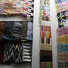 Tela Jacquard de Rafia a Cuadros Rayados de Colores Patrón Cebra Impreso Recubierto de Hierba PP Producto Artesanal Material para Bolsas y Bolsos