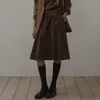 Saia Retrô de Veludo Cotelê para Mulheres no Outono e Inverno Nova Saia Midi de Cintura Alta Evasê Versátil Saia Guarda-Chuva de Cinco Pontos
