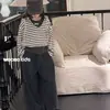 Conjunto de Tres Piezas de Moda Coreana para Niñas Pequeñas: Sudadera con Capucha a Rayas de Primavera y Otoño, Chaleco y Pantalones Anchos Casuales