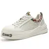 Zapatillas retro de estilo étnico con suela gruesa y caña baja, zapatos atléticos casuales para hombre para ir al trabajo, con diseño de punta ancha y estilo Derby blanco