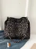 Bolsa Elegante com Estampa de Leopardo para Mulheres, Nova Bolsa Tote Grande Capacidade Inverno 2026, Bolsa de Ombro Versátil de Alta Qualidade para o Dia a Dia