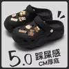 Zuecos de Mujer Estilo Nuevo para Verano 2026, Sandalias de Playa Antideslizantes, Pantuflas de Eva de Suela Gruesa que Aumentan la Altura, de Punta Cerrada