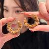 Pendientes cortos de terciopelo con estampado de leopardo al estilo de Hong Kong, de moda, para otoño e invierno, con diseño clásico de nicho, pendientes geniales para mujer.