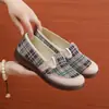 Sapatos de Pano Antigos de Pequim Transfronteiriços Femininos Xadrez Respiráveis Sola Macia Slip-on Sapatos de Mãe Planos Antiderrapantes Sapatos Casuais Diários