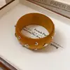 Pulsera Cerrada de Madera Estrella Retro Lujo Ligero Moda de Gama Alta Exquisito Anillo de Mano Personalidad Versátil Temperamento Joyería de Mano para Mujeres