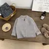 Conjunto de Suéter Estilo Coreano para Menino com Gola Alta, Conjunto de Duas Peças de Suéter de Tricô com Zíper e Jeans Estilo Preguiçoso para Crianças na Primavera e Outono
