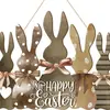 Decoraciones de Pascua de Primavera Letreros Colgantes de Madera de Cinco Conejos de Pascua Adornos de Madera Colgantes Decorativos de Flores Artificiales