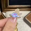 Novo Anel de Corte com Olho de Diabo para Fogos de Artifício Mais Vendido para Mulheres, Anel Moderno de Topázio em Forma de Gota de Luxo Leve de Alta Qualidade