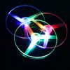 Barraca Venda Quente Feira Noturna Brilhante Fada Voadora Colorido Flash 12 Luzes Fio Puxar Disco Voador Brinquedo Luminoso Libélula de Bambu