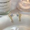 Pendientes elegantes de estilo dulce Mori con forma de mariposa y flor para mujer, ligeros, lujosos, retro, con diseño de circonitas exquisitas.
