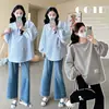 Sudadera de Otoño 2025 Nueva Talla Grande Rayada Holgada Ropa Exterior Versátil para Viajes y Embarazo Aspecto Adelgazante Top de Maternidad