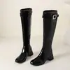 Botas ligeras de cuero de tacón medio para otoño e invierno, botas de charol de punta redonda para mujer de talla grande con cremallera lateral, suela de goma, versátiles botas de caña alta