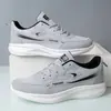 Nuevos zapatos casuales de malla transpirable para primavera y verano, con aplicación en frío, suela suave, ligeros, cómodos, de moda para hombre