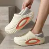 Pantuflas de algodón para hombre de invierno, estilo nuevo, talla grande, adecuadas para usar en exteriores, con soporte para el talón, forradas de felpa, engrosadas y diseñadas como botines para mayor calidez y versatilidad