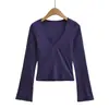 2591-26 Novo Estilo de Início de Primavera Estilo Europeu e Americano Sexy Costurado Decote V Profundo Levemente Acampanado Manga Longa Curta Camiseta Casual