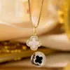 Collar de alta calidad, elegante y lujoso con circonita cúbica completa e incrustación de cobre delicada, presentando un diseño simple, moderno y exquisito, perfecto como cadena para clavícula o cadena para el cuello.