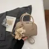 Bolsa de Mão Nova Moda Verão 2026 Versão Coreana Transfronteiriça, Bolsa Transversal Estilosa para o Dia a Dia, Bolsa de Ombro Tendência para o Trabalho com Toque de Alta Qualidade