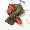 "Algodão para baixo" Elementos de moda coreana Dongdaemun cachecol de inverno contrastante feminino estudante coreana cachecol grosso feminino