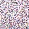Contas de acrílico A-Z alfabeto oblatas coloridas 26 contas de alfabeto inglês único pulseira com contas joias DIY contas soltas acessórios
