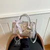 Bolso pequeño cuadrado de hilo de bordar de mano para mujer 2026 verano nuevo elegante bandolera de un solo hombro bolso cruzado de alta gama bolso para ir al trabajo versátil