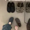 2026 Zapatos Nuevos de Algodón Slip-on Zapatos de Felpa y Piel Mocasines Cálidos para Mujer Estilo Retro Puntos Birkenstock Fieltro Otoño Invierno