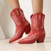 Sapatos femininos de comércio exterior para outono e inverno, botas curtas bordadas, salto médio, salto grosso, tamanho grande, slip-on, botas femininas retrô