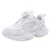 Sapatos Infantis Meninos Brancos 2026 Primavera e Outono Novos Tênis Esportivos Respiráveis Campus Meninos Estudantes Tênis Esportivos para Corrida