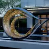 Escultura de Luna de Acero Inoxidable Personalizada Grande Luminosa Geométrica Exterior Espejo Abstracta Irregular Fuente de Agua