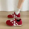 Zapatillas de entrenamiento retro alemanas para mujer con aumento interno de altura, nuevas zapatillas blancas para el otoño de 2026, zapatillas deportivas casual versátiles para estudiantes, talla 34
