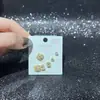 El Nuevo Set de Aretes de Múltiples Piezas de Lingshang Design es Ligero, Lujoso y Moderno, Versátil y Fresco y Dulce en Invierno, un Regalo para tu Novia y Mejor Amiga