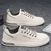 2026 Novo Estilo Tendência Casual Versátil Respirável Antiderrapante Tênis de Skate Masculino Solado Macio Superfície de Couro Esportivo Sapatos Brancos K832